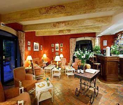 фото отеля Hotel Du Poete Fontaine-de-Vaucluse