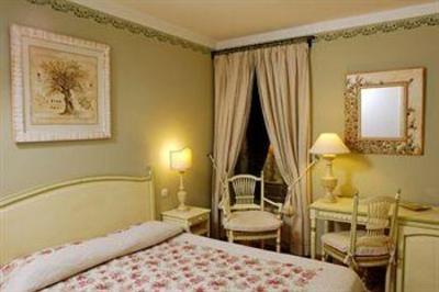 фото отеля Hotel Du Poete Fontaine-de-Vaucluse