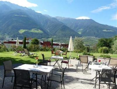 фото отеля Hotel Schonblick Naturno