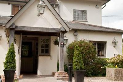 фото отеля Innkeeper's Lodge Godalming