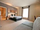 фото отеля Innkeeper's Lodge Godalming