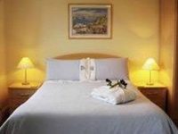 Hansard House Hotel