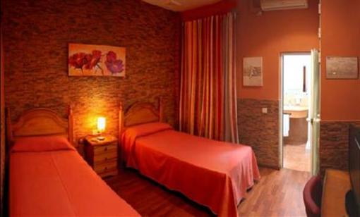 фото отеля Hostal Paris