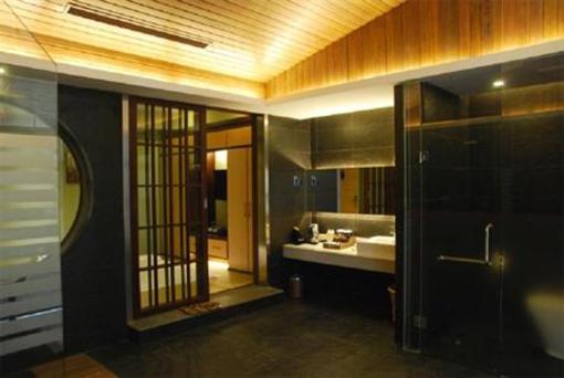 фото отеля Phoenix Hotspring Resort