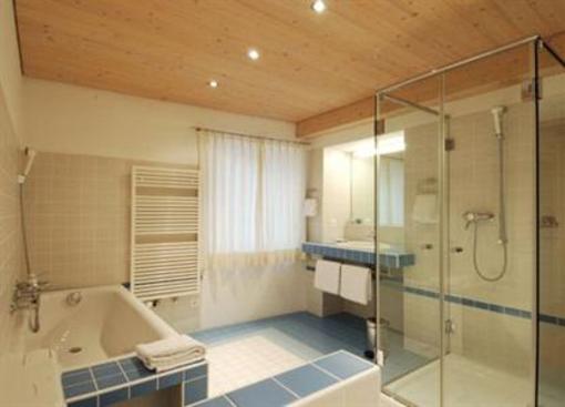 фото отеля Hotel Chasa Sofia Scuol