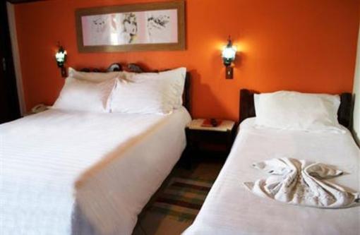 фото отеля Casa Encantada Hotel & Suites