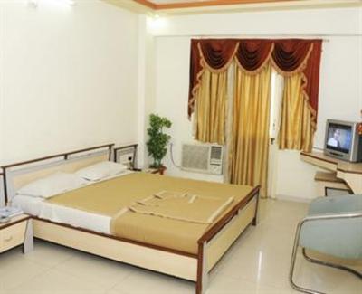 фото отеля Hotel Neelkanth Paradise Ahmedabad