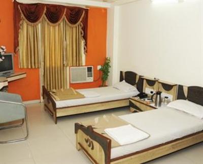 фото отеля Hotel Neelkanth Paradise Ahmedabad