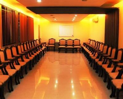фото отеля Hotel Neelkanth Paradise Ahmedabad