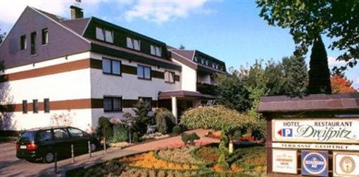 фото отеля Dreispitz Hotel