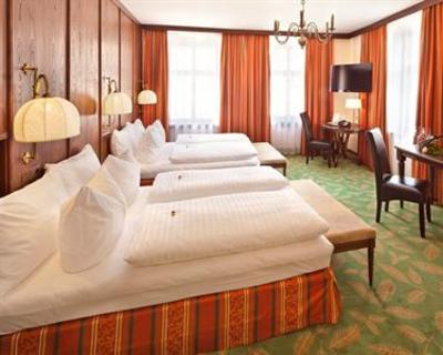фото отеля BEST WESTERN PLUS Hotel Goldener Adler