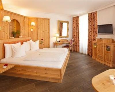 фото отеля BEST WESTERN PLUS Hotel Goldener Adler