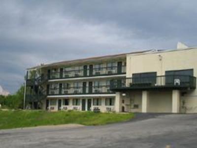 фото отеля Caprice Motor Inn Branson