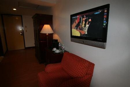 фото отеля Subic Bay Travelers Hotel