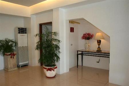 фото отеля Subic Bay Travelers Hotel