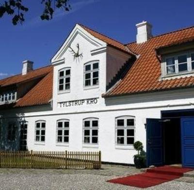 фото отеля Tylstrup Kro