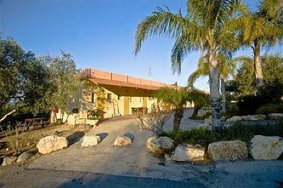 фото отеля Ein Harod Country Suites & Guesthouse