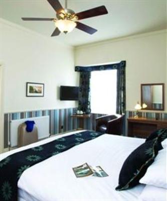 фото отеля Weary Ploughman Hotel Brixham