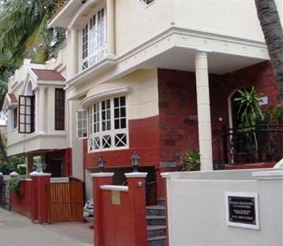 фото отеля Tranzell Court Serviced Apartments Bangalore