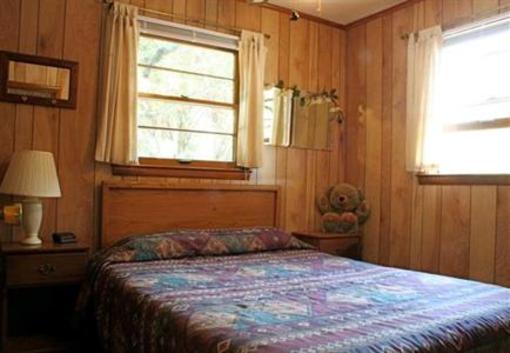 фото отеля Sunset Farm Cabins