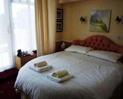 фото отеля Lulworth Cove Inn Wareham
