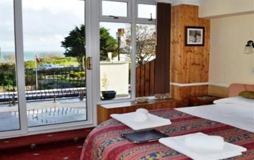 фото отеля Lulworth Cove Inn Wareham