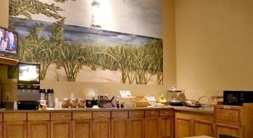 фото отеля AmericInn Lodge & Suites Charlevoix