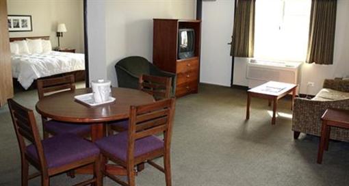 фото отеля AmericInn Lodge & Suites Charlevoix