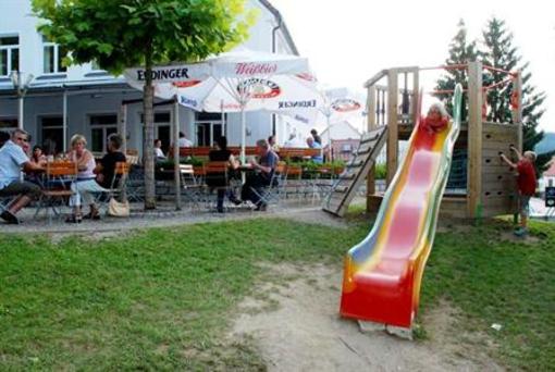 фото отеля Gruner Baum Hotel Krumbach