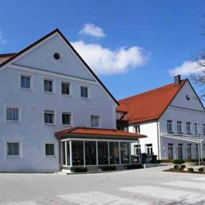 фото отеля Gruner Baum Hotel Krumbach
