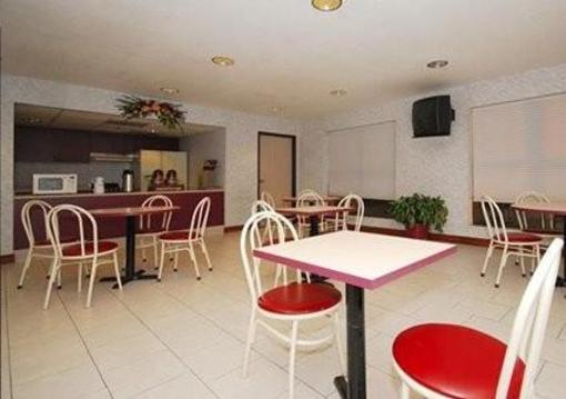 фото отеля Texas Inn & Suites