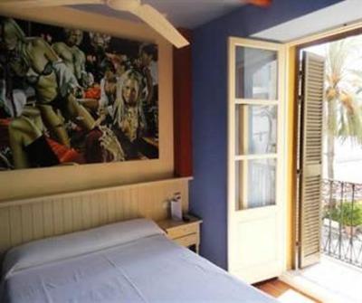 фото отеля Hostal La Aduana Ibiza