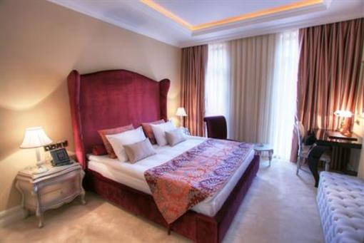 фото отеля Lake Palace Hotel Baku