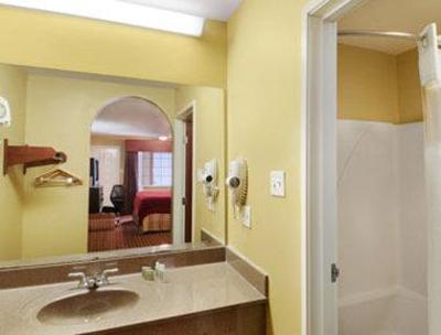 фото отеля Lake Charles Inn and Suites