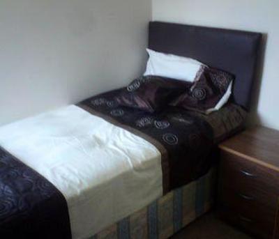 фото отеля Three Bridges Bed and Breakfast Crawley