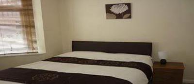 фото отеля Three Bridges Bed and Breakfast Crawley