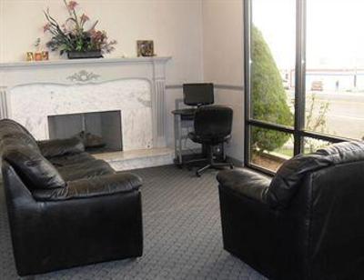 фото отеля Super 8 Wendover