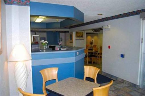 фото отеля Mt. Pleasant Inn & Suites