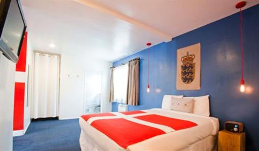 фото отеля Hamlet Inn