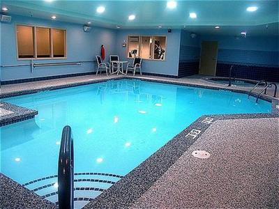 фото отеля Holiday Inn Express Hotel & Suites Rochester