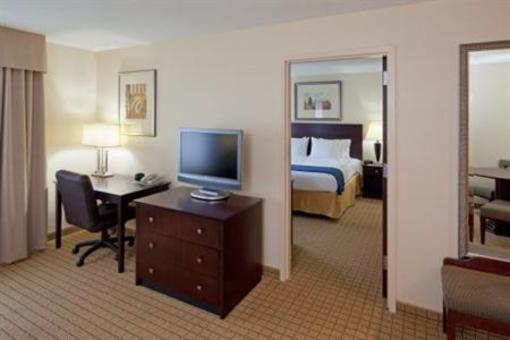 фото отеля Holiday Inn Express Hotel & Suites Rochester