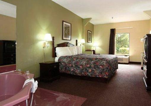 фото отеля Econo Lodge Stockbridge