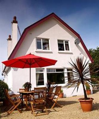 фото отеля No. 62 Largs B&B