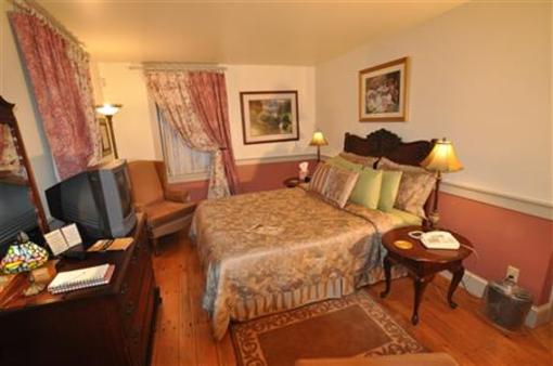фото отеля After Eight Bed & Breakfast