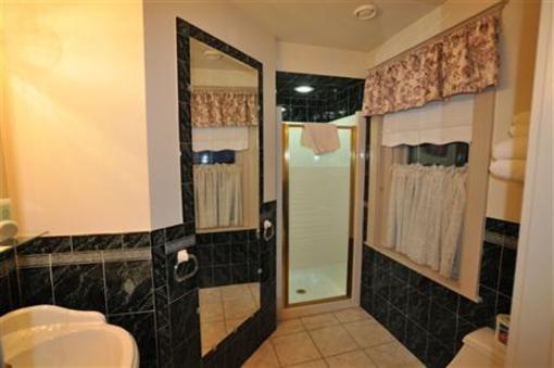 фото отеля After Eight Bed & Breakfast