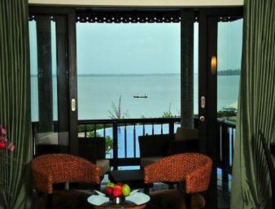 фото отеля Ramada Resort Kochi