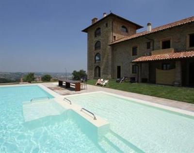 фото отеля I Tre Poggi Farm Holidays Canelli