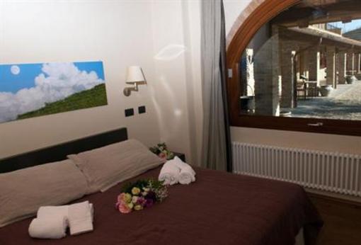фото отеля I Tre Poggi Farm Holidays Canelli