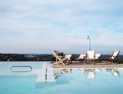 фото отеля I Tre Poggi Farm Holidays Canelli