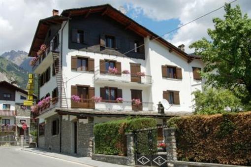 фото отеля Hotel La Pineta Morgex